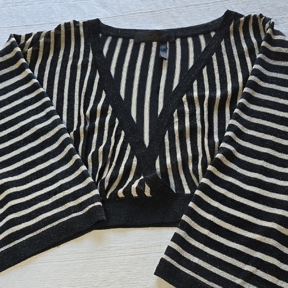 Shelley M Metallic Stripe Crop Wrap Top Size S - Picture 3 of 16